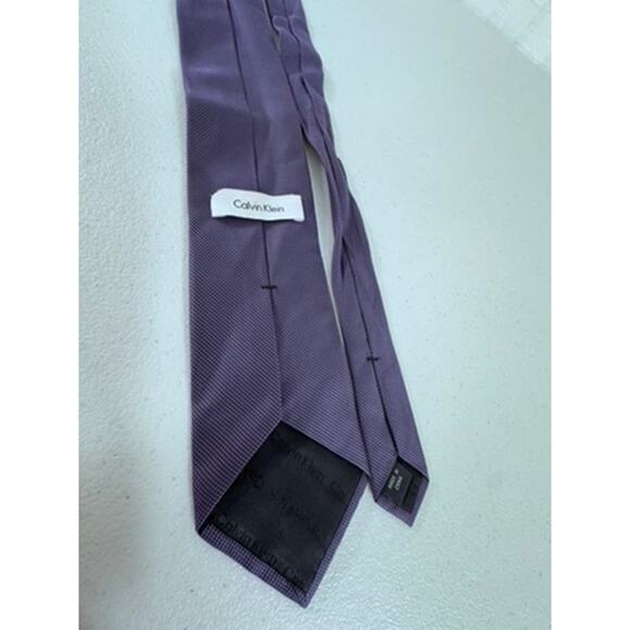 "Calvin Klein" Purple Check Men's Neck Tie, Silk, 60", Made In China - Picture 4 of 9